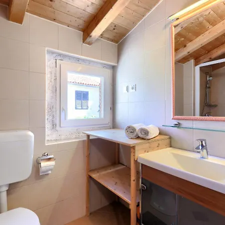 Pinia I By Interhome *